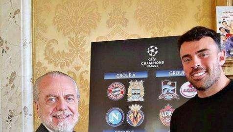 FOTO - Petagna entusiasta: "Napoli coronamento di un sogno! Club ricco di storia e passione, darò tutto"