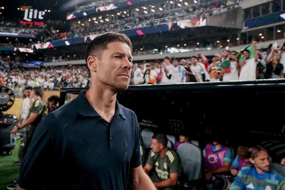 A Madrid hanno già dimenticato Ancelotti, tutti ai piedi di Xabi: "Solo Mourinho come lui"