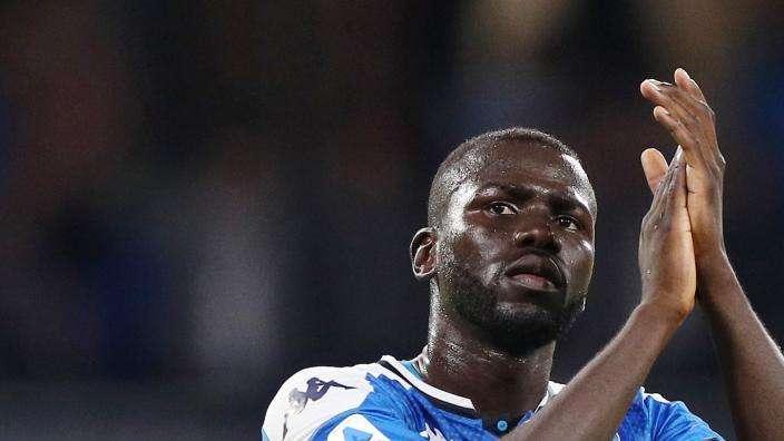 Gazzetta - Il Napoli si prepara a salutare Koulibaly: due nomi per sostituirlo