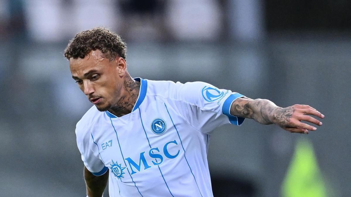 Possibile intreccio in attacco: Ajax su Lang, poi può arrivare Zeballos
