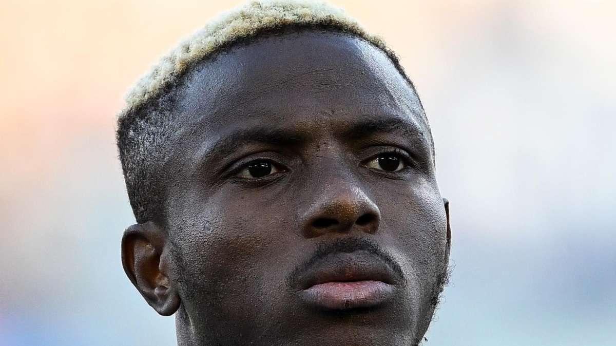 Caso Osimhen, Sky: “Vuole le scuse del club e presa di distanza”