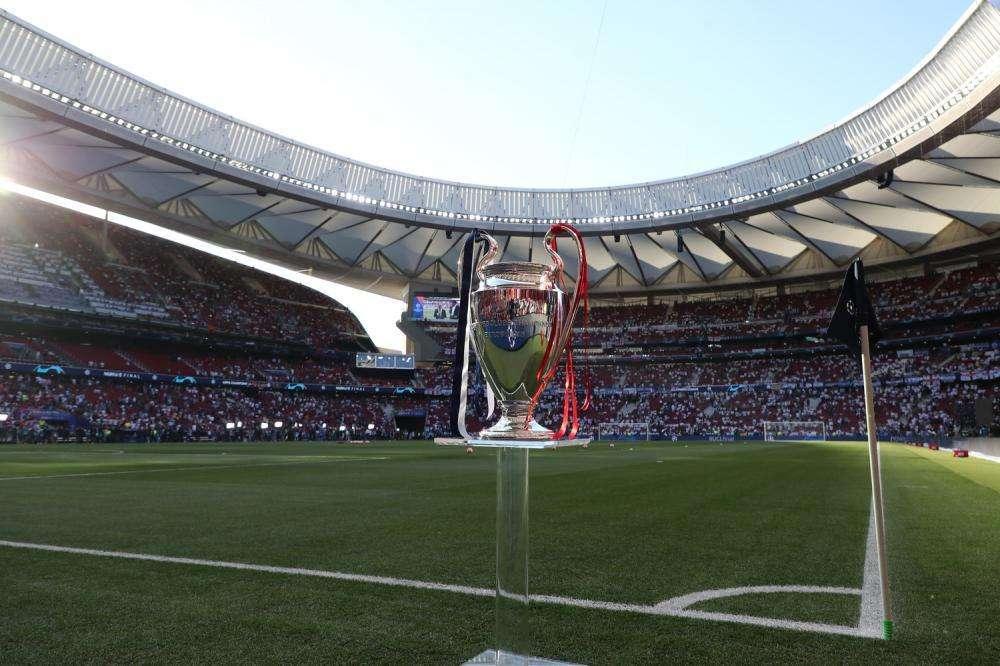 Uefa, niente tifosi allo stadio in Champions: "Porte chiuse fino a ulteriore avviso"