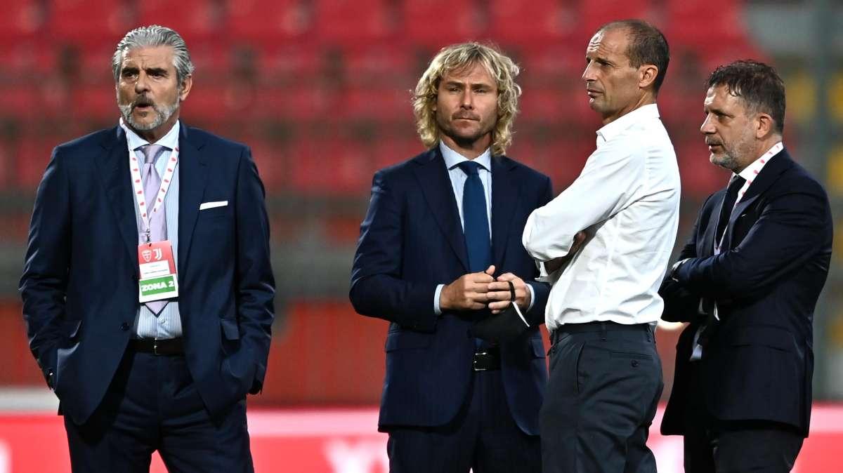 VIDEO - "Lo paghi tu l'altro che viene?", Arrivabene risponde a un tifoso che urlava #Allegriout