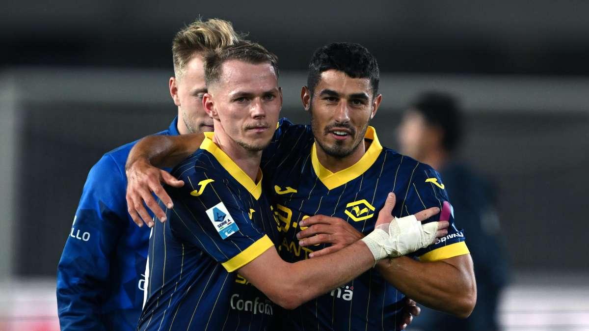 La difesa azzurra si fa sorprendere: Verona in vantaggio al primo affondo!