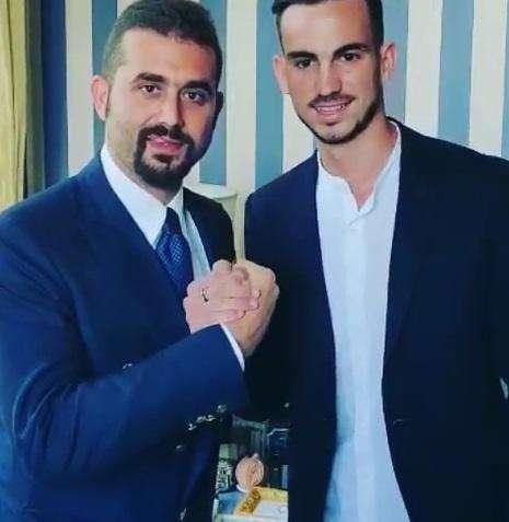 VIDEO - Fabian, stretta di mano anche con Edo De Laurentiis: "Benvenuto!"