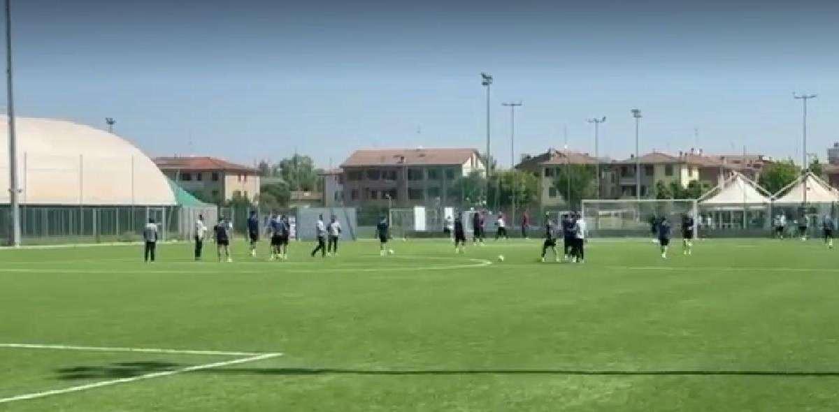 Rifinitura in provincia di Parma: le immagini dal Centro Sportivo del Colorno
