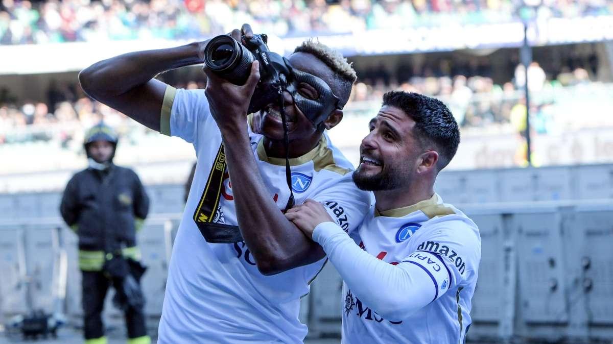 RILEGGI LIVE - Verona-Napoli 1-2 (14', 71' Osimhen, 77' Faraoni): espugnato il Bentegodi, Hellas ko!
