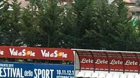 FOTO TN - Maksimovic, lavoro extra dopo l'allenamento: si trattiene col preparatore