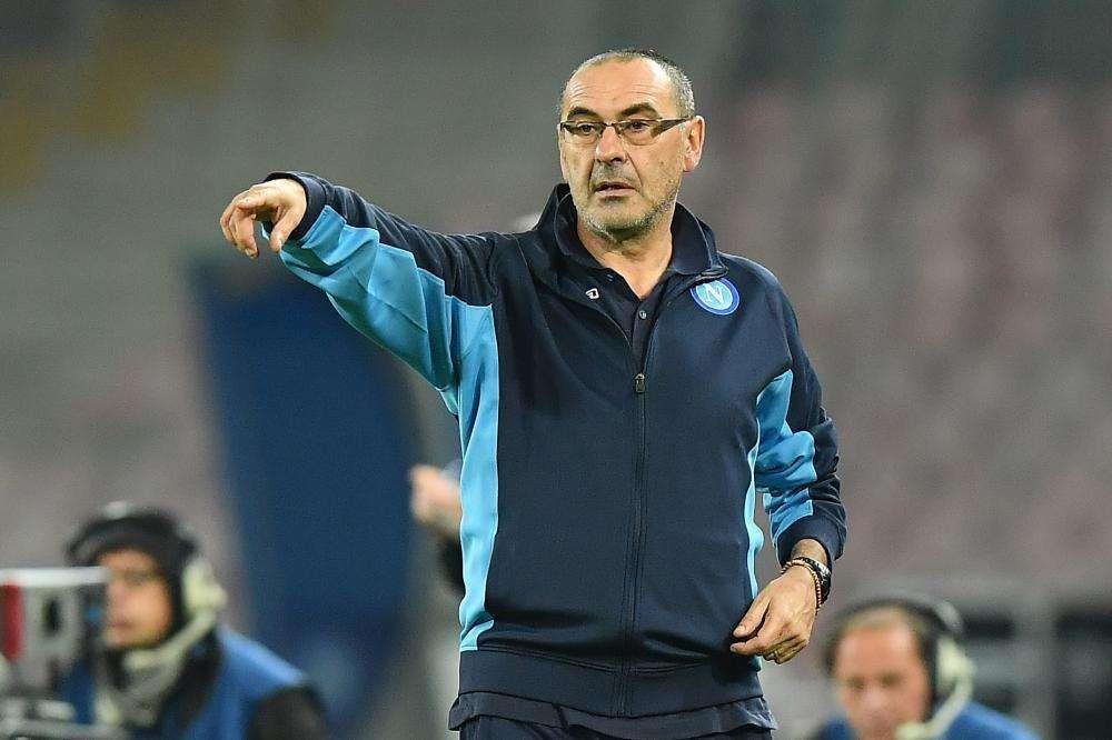 Mario Rui non ne ha più, Sarri lo richiama in panchina ed inserisce Maggio