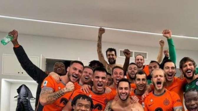 FOTO - Incredibile Dimarco: festeggia prendendo in giro Mazzarri