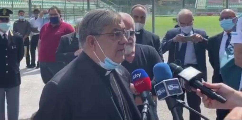 VIDEO TN - Cardinale Sepe: "A Osimhen ho detto che deve far 5 gol in 5 minuti! Abbiamo parlato in napoletano..."