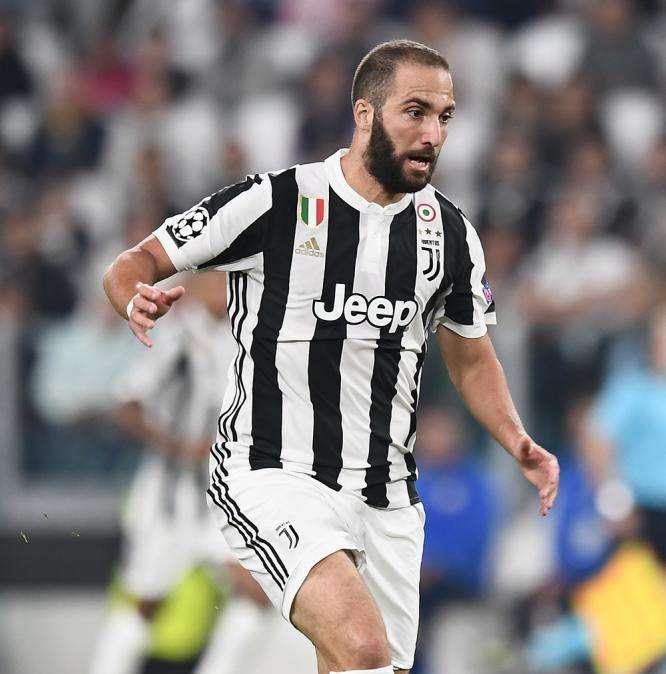 Ziliani su Higuain: "Non si può dire perché è costato 90mln, ma è una palla al piede per la squadra"