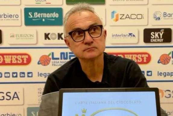 La sconfitta non rovina la festa salvezza: il Napoli Basket cade in casa contro Trento