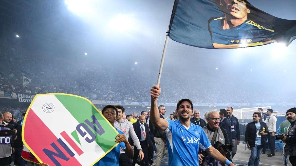 Simeone lascia Napoli, i suoi ex compagni lo salutano: pioggia di messaggi social