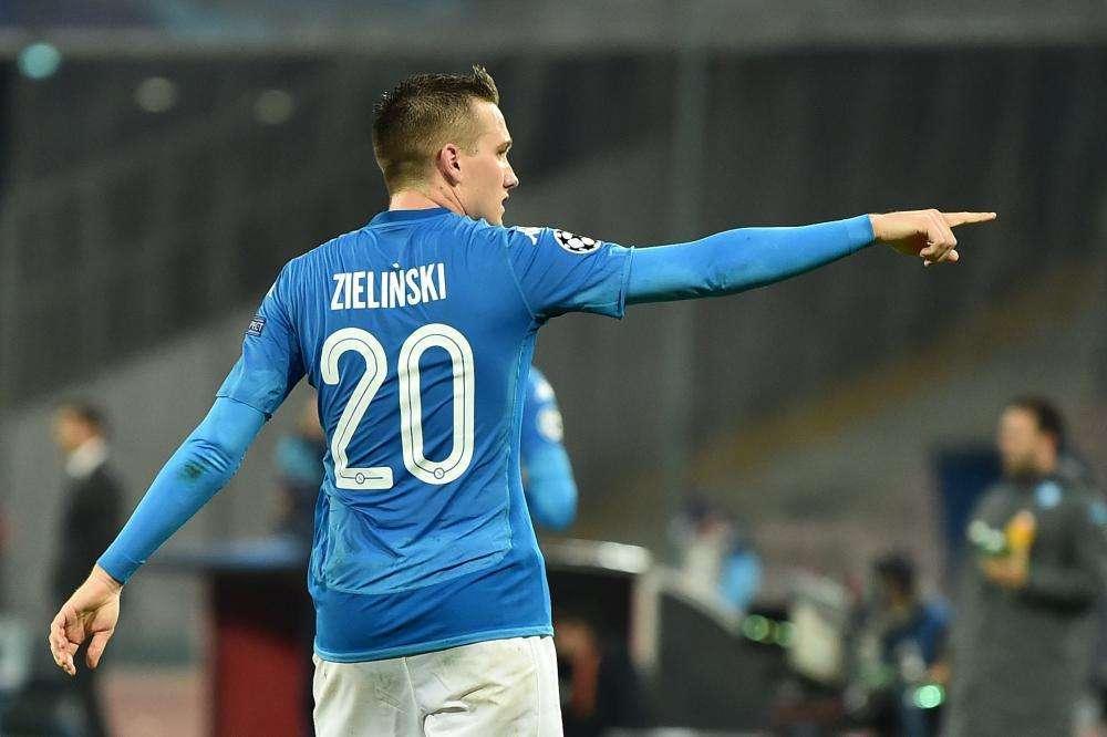 Napoli meritatamente avanti al 32': la sblocca Zielinski!
