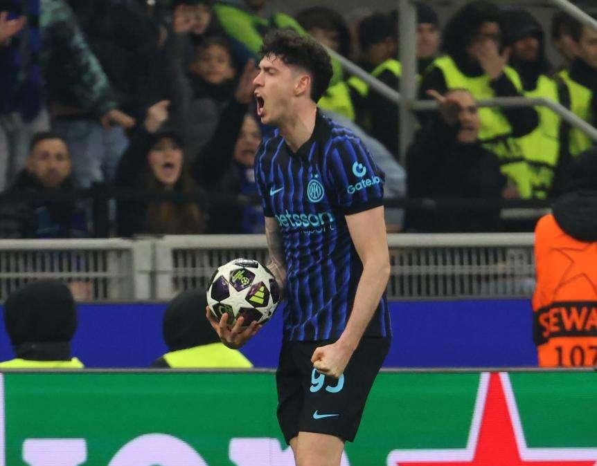 Inter, Chivu: "Dispiaciuti per i fischi a Bastoni, ma è maturo e forte"