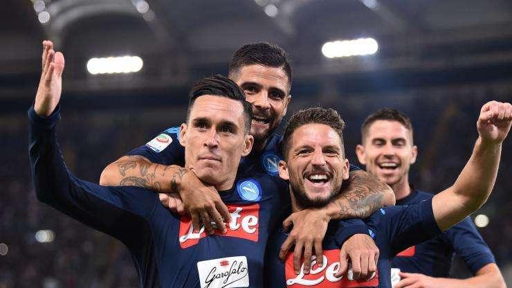 RILEGGI LIVE - Lazio-Napoli 1-4 (28' De Vrij, 53' Koulibaly, 55' Callejon, 58' Mertens, 90'+1' Jorginho): azzurri da impazzire, rimonta in cinque minuti e poker finale