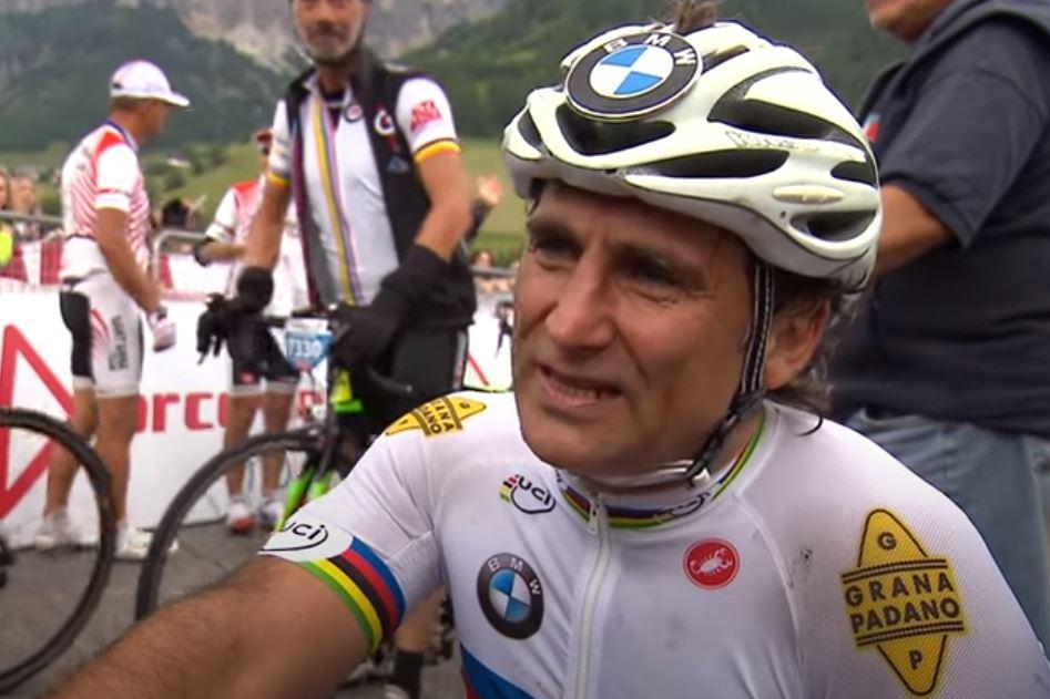 Addio a Alex Zanardi: l'ex pilota e atleta paralimpico aveva 59 anni
