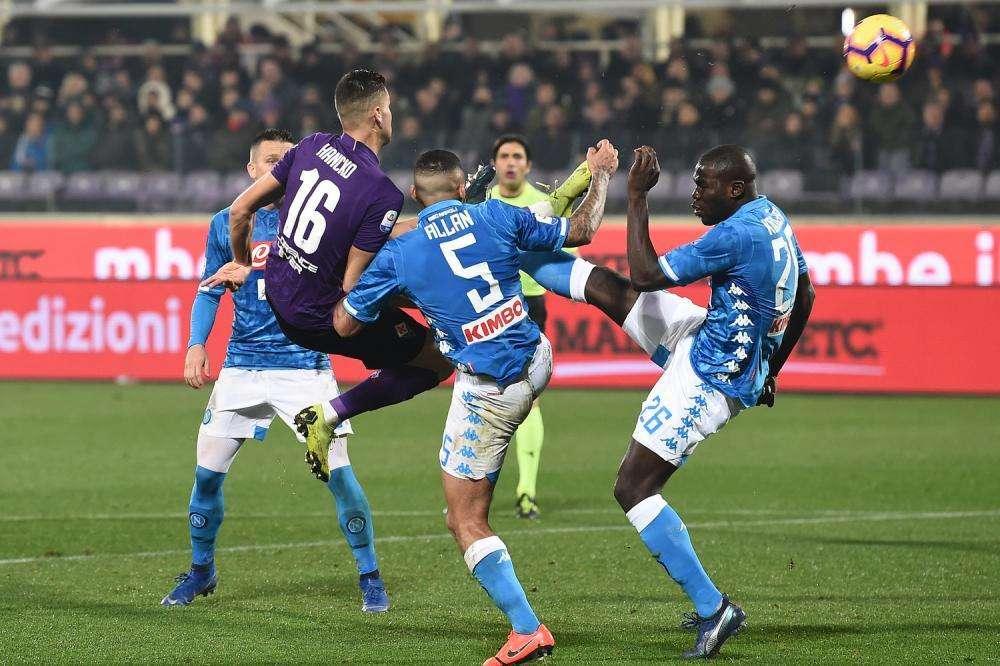 RILEGGI LIVE - Fiorentina-Napoli 0-0: gli azzurri non trovano la via del gol, Mertens e Milik sbattono contro Lafont