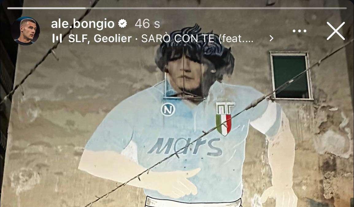 Buongiorno ai Quartieri Spagnoli: l'azzurro visita il murales Maradona