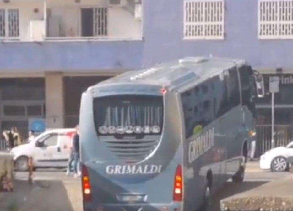 FOTO - Rifinitura al San Paolo cominciata: l'arrivo del Napoli in pullman