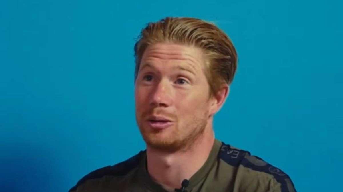 De Bruyne raccoglie l’eredità di Mertens? Spunta un’ipotesi sul numero di maglia