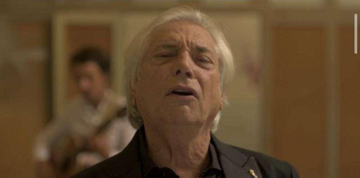 Nino D’Angelo contro gli ultrà tedeschi: “Sono venuti a rompere il ca***, devono pagare i danni”