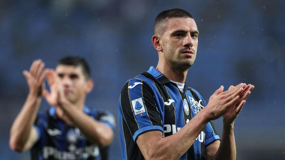 L'Atalanta fa pari coi difensori: Toloi per Demiral, è 2-2. E il Napoli corre ai ripari: doppio cambio