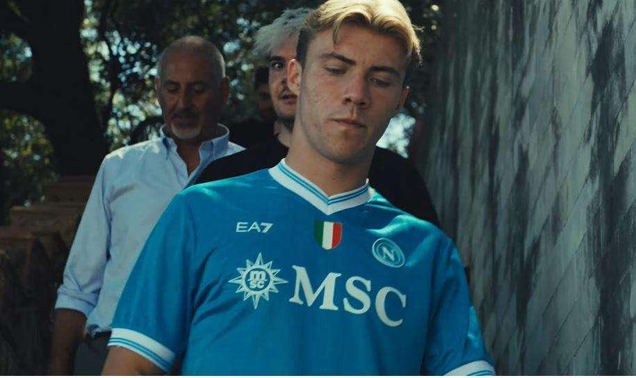 Hojlund: "Napoli al top in Italia, tifosi pazzeschi! Sono cresciuto, so cosa potrò dare"