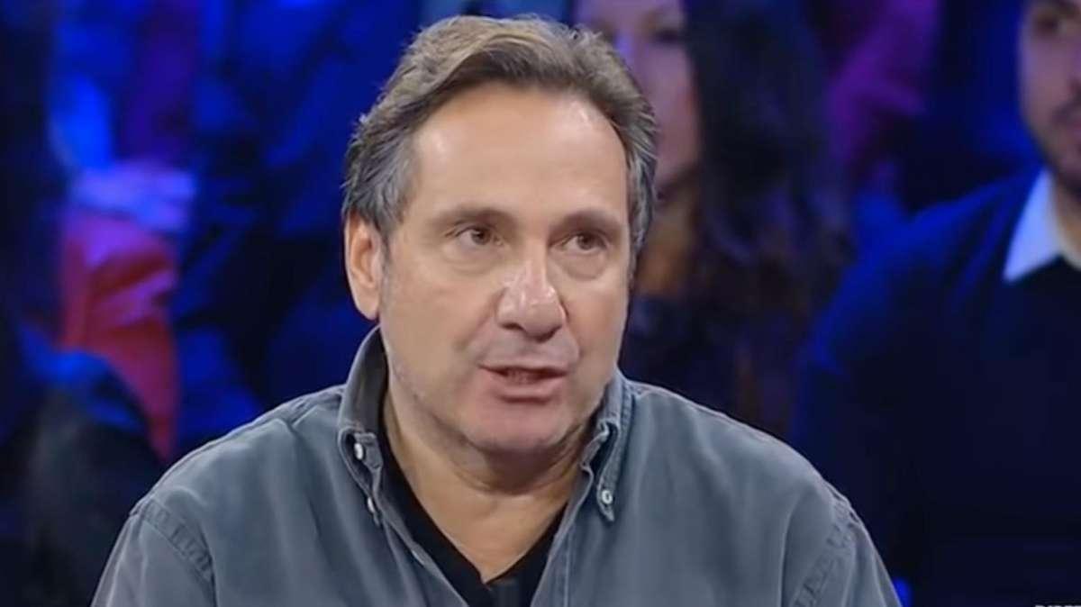 Campi Flegrei, il geologo Tozzi: "Sono 29 vulcani devastanti, nascosti tra ospedali e quartieri"