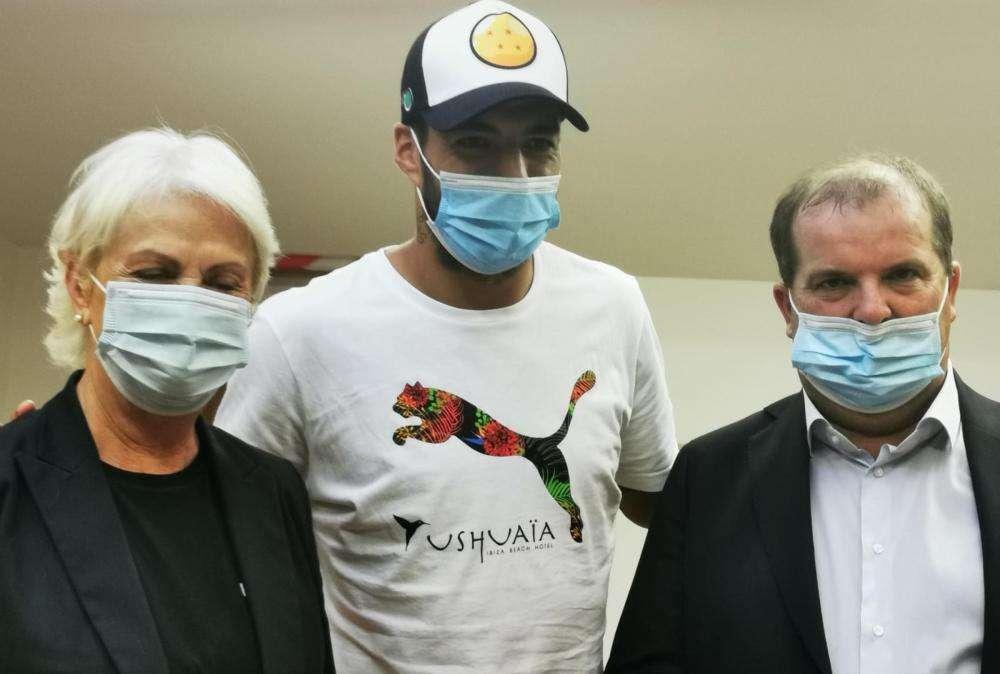 Suarez saluta il Barcellona in lacrime: "Dette tante bugie, è stato un mese pazzesco"