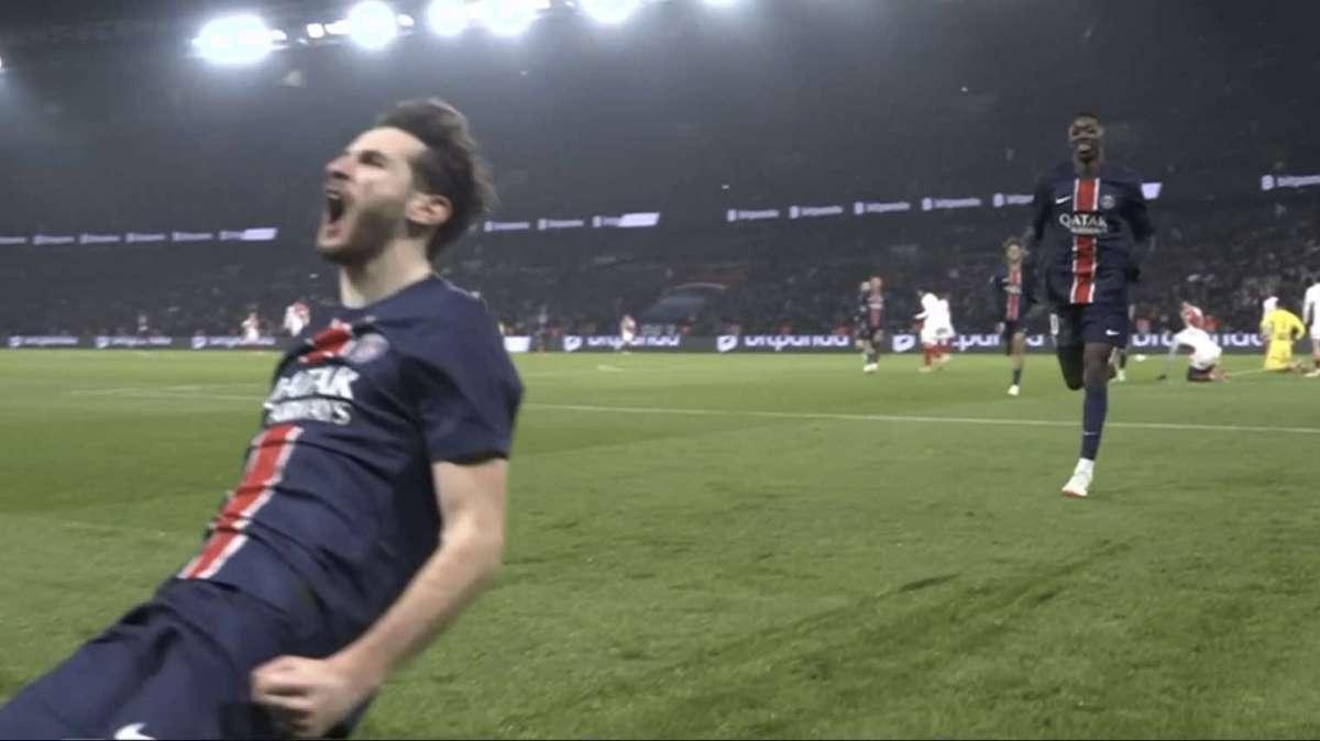 Kvara continua a incantare in Ligue 1: arriva anche la prima doppietta col PSG