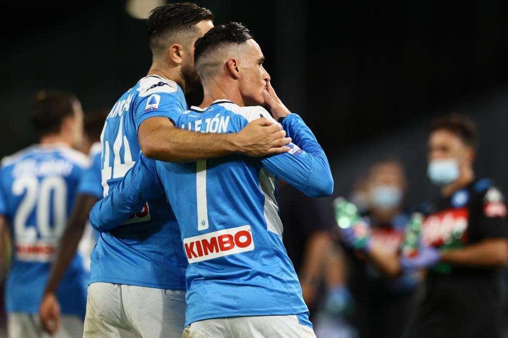 RILEGGI LIVE - Napoli-Roma 2-1 (54' Callejon, 60' Mkhitaryan, 82' Insigne): è finita! Gli azzurri agganciano il 5° posto!