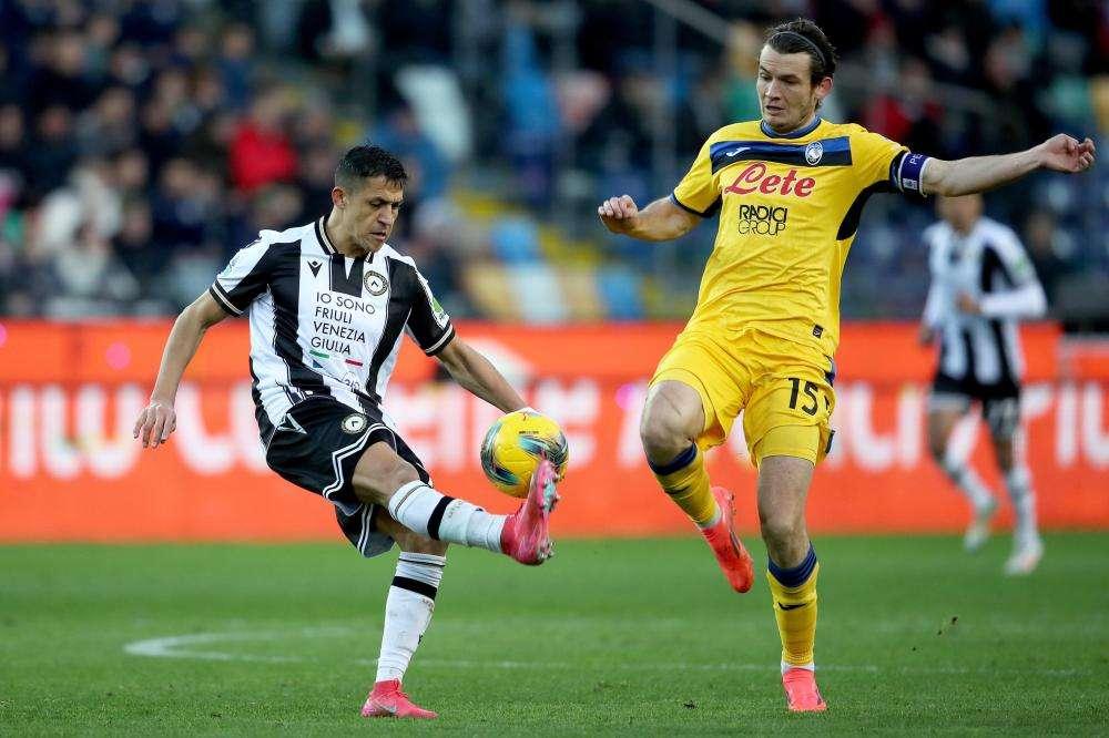 Udinese, che flop il ritorno di Sanchez: ennesimo infortunio, c'è lesione