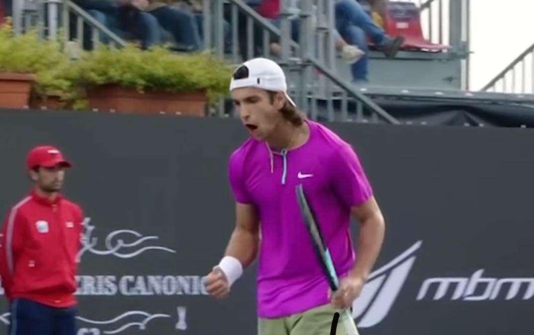ATP 250 Napoli, trionfa Musetti: liquidato in finale Berrettini in cattive condizioni fisiche