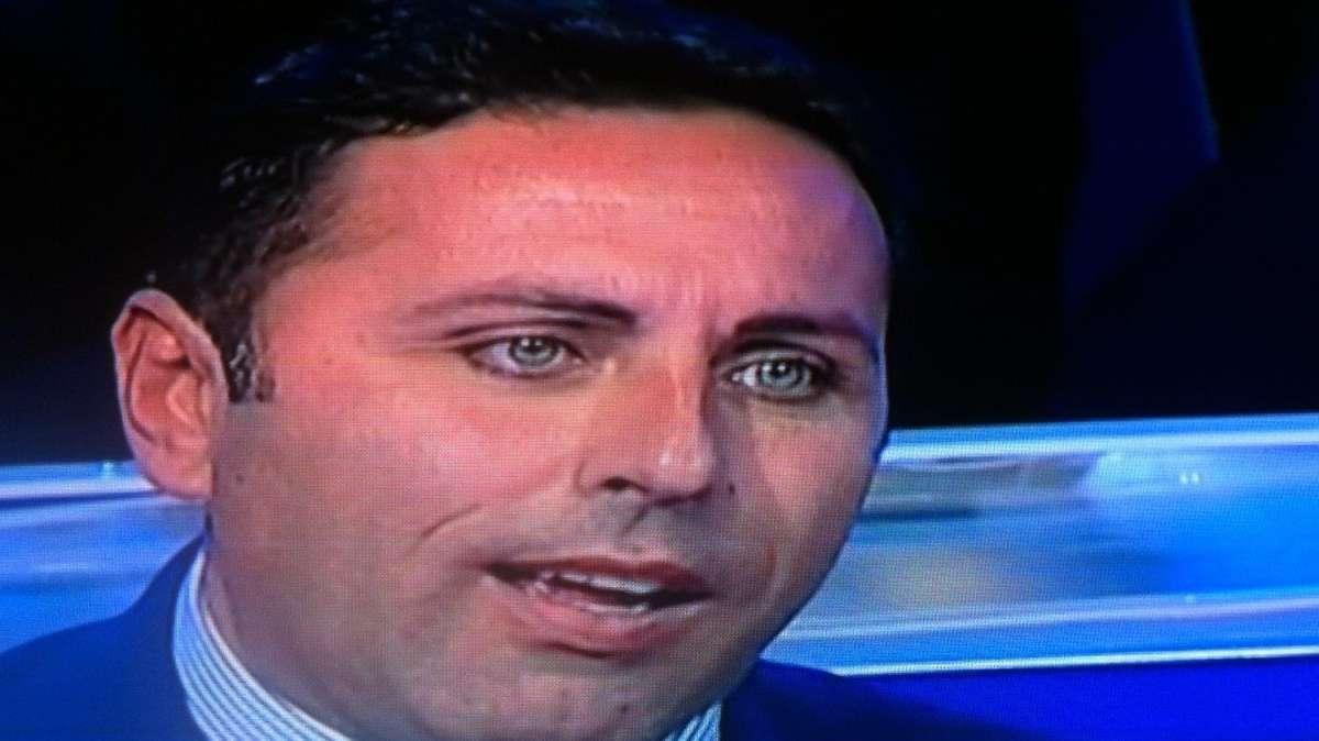 Gifuni su Cavani: "Se deve andarsene che se ne vada domattina"