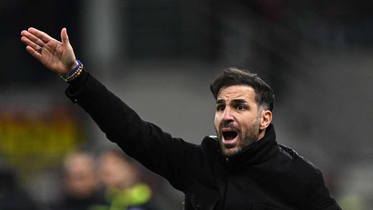 Como-Lecce, le formazioni: Fabregas sorprende ed esclude Nico Paz, c'è Cheddira