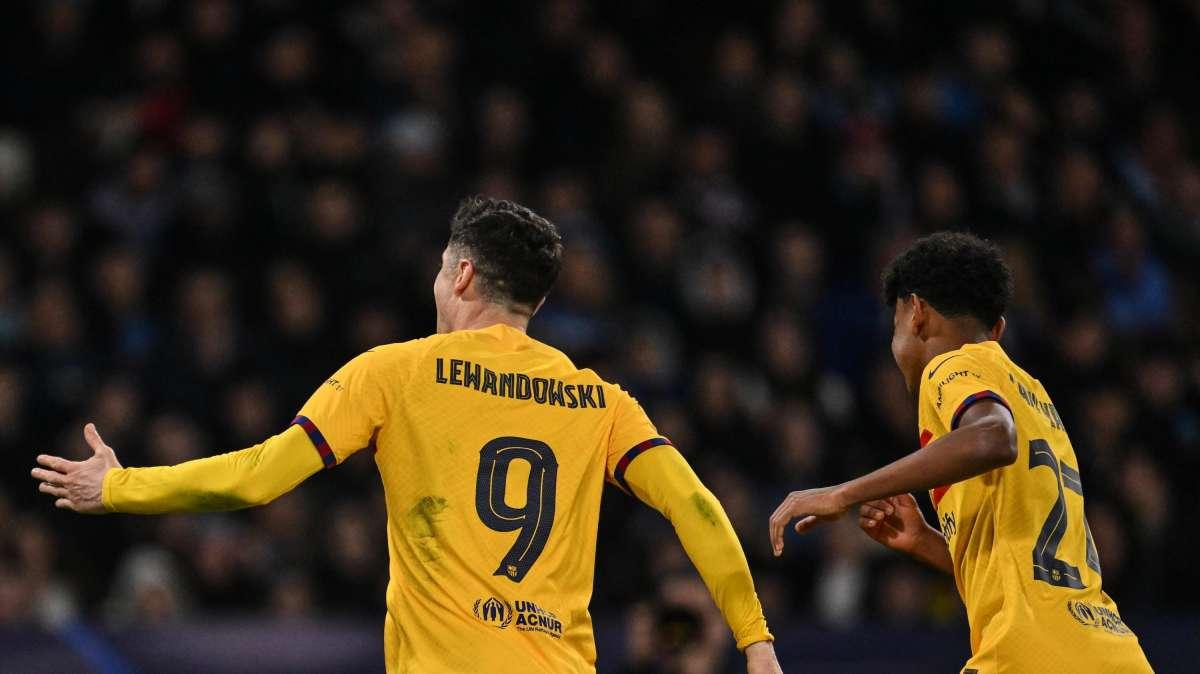 Barcellona in vantaggio: Lewandowski la sblocca al 60'