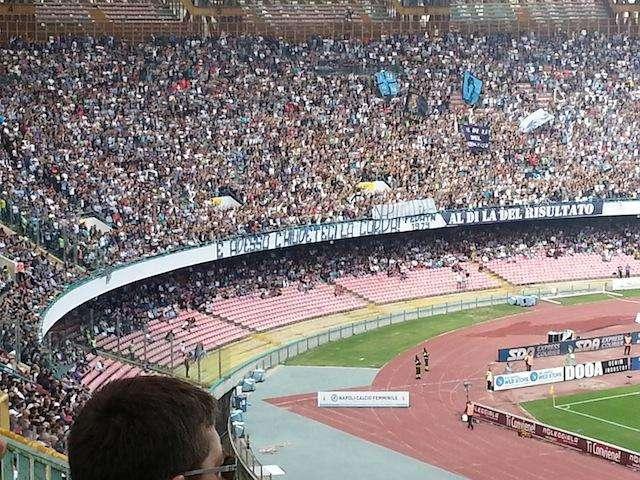 FOTO - "Napoli colera: e adesso chiudeteci la curva": solidarietà ai tifosi di Inter e Milan in curva B
