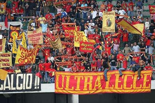 Daspo a nove tifosi del Lecce