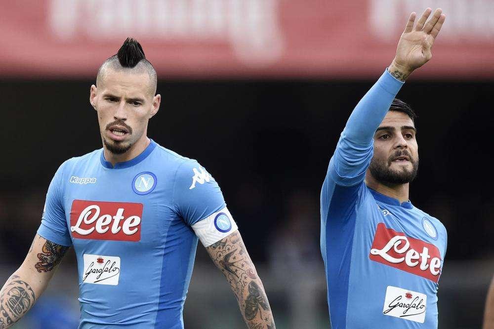La sblocca Insigne! Il guardalinee segnala fuorigioco, ma il VAR lo convalida!