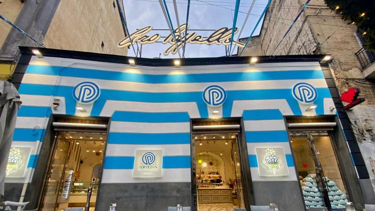 Una facciata azzurra per il Napoli: Poppella si prepara così alla festa scudetto