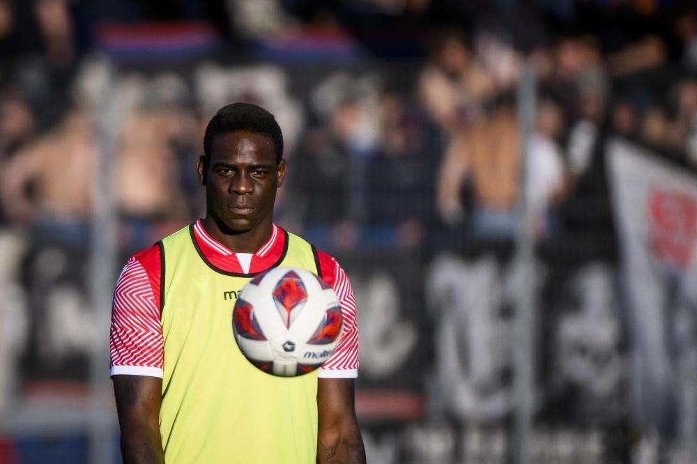 Balotelli: "Offerte dall'estero, ma sogno ancora di giocare in Serie A"