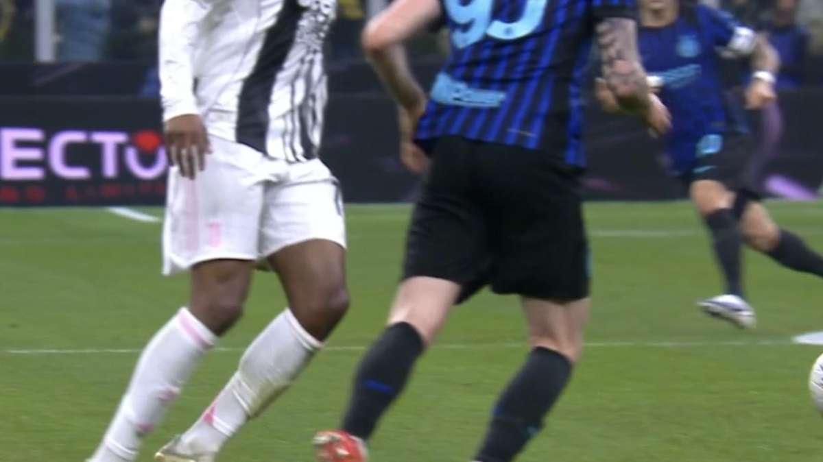 Vergogna a San Siro! Bastoni si tuffa e La Penna espelle Kalulu