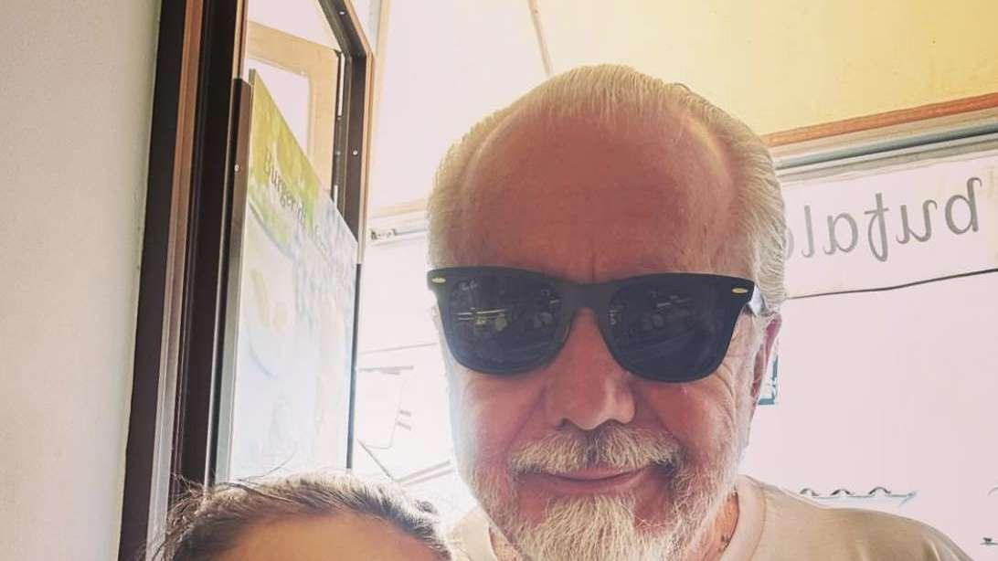 FOTO - ADL fa tappa ad Amalfi: shopping e degustazioni per il presidente azzurro