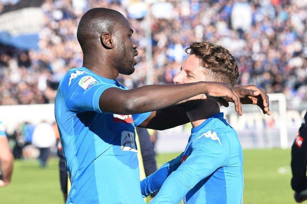 Koulibaly festeggia dopo il razzismo di Bergamo: "Napoli, ti amo! Bravi fratelli"