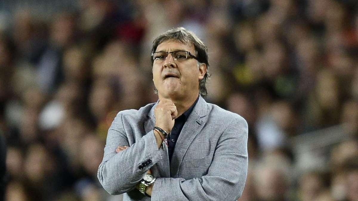 VIDEO - Messico KO senza Lozano, tifosi inferociti con Martino: lancio di oggetti dalle tribune