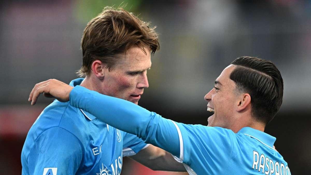 Monza-Napoli 0-1, le pagelle: Scott decisivo, impatto Raspadori! Male gli esterni, Conte troppo timido