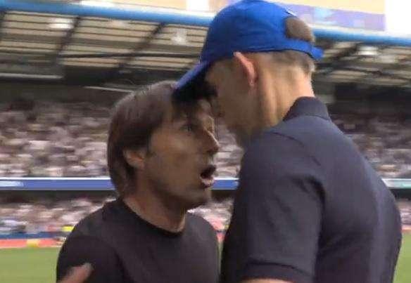 VIDEO - Tuchel-Conte, nervi tesissimi: il tedesco non molla la mano dell'italiano e parte la rissa