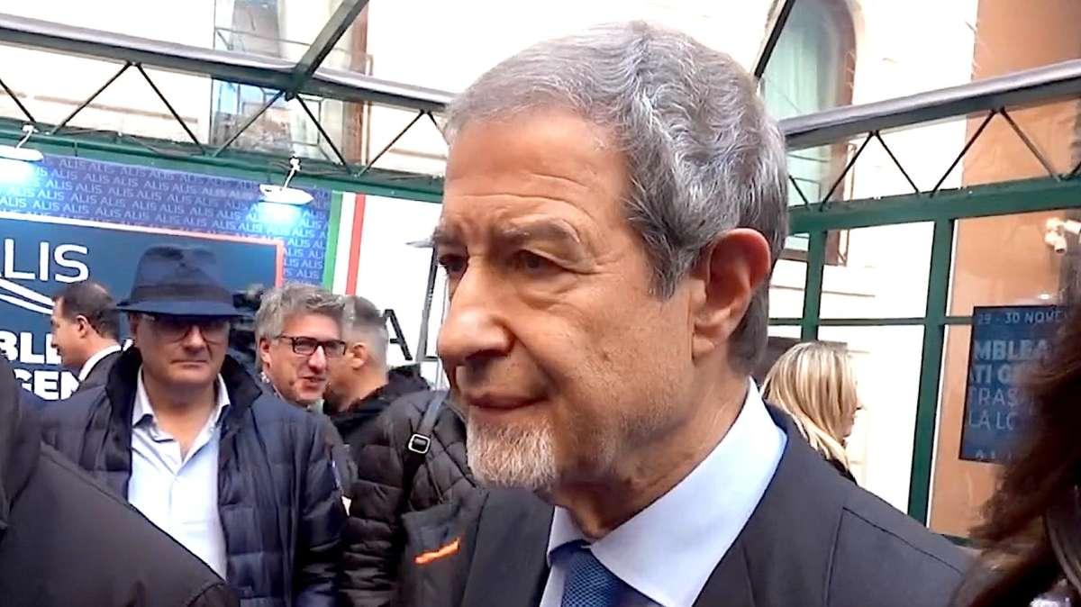 Campi Flegrei, Musumeci: “Ci prepariamo a eventualità di passare a livello di allerta superiore”